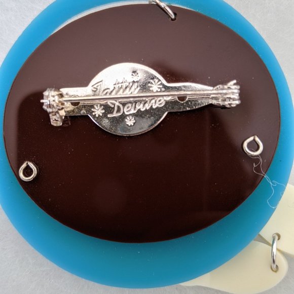 Tatty Devine Still Life Plant Brooch - Picture 3 of 4